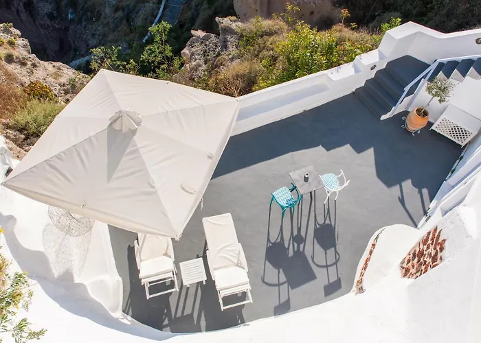 Vista Hotel Oia (Santorini)